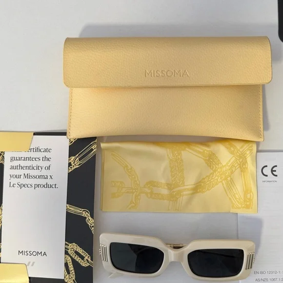 BRAND NEW LE SPECS ORION RIDGE SUNGLASSES in offwhite - Picture 5 of 6